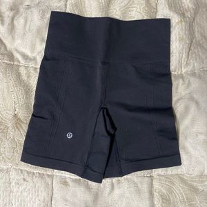 Lulu bike shorts